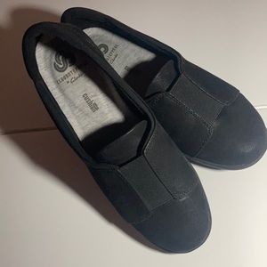 New cloudsteppers by CLARKS flats. Size 5 1/2 M. With soft cushion insole.